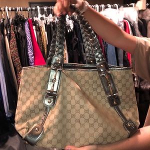 Gucci Bags - gucci bag AUTHENTIC Gucci Bags - gucci bag AUTHENTIC